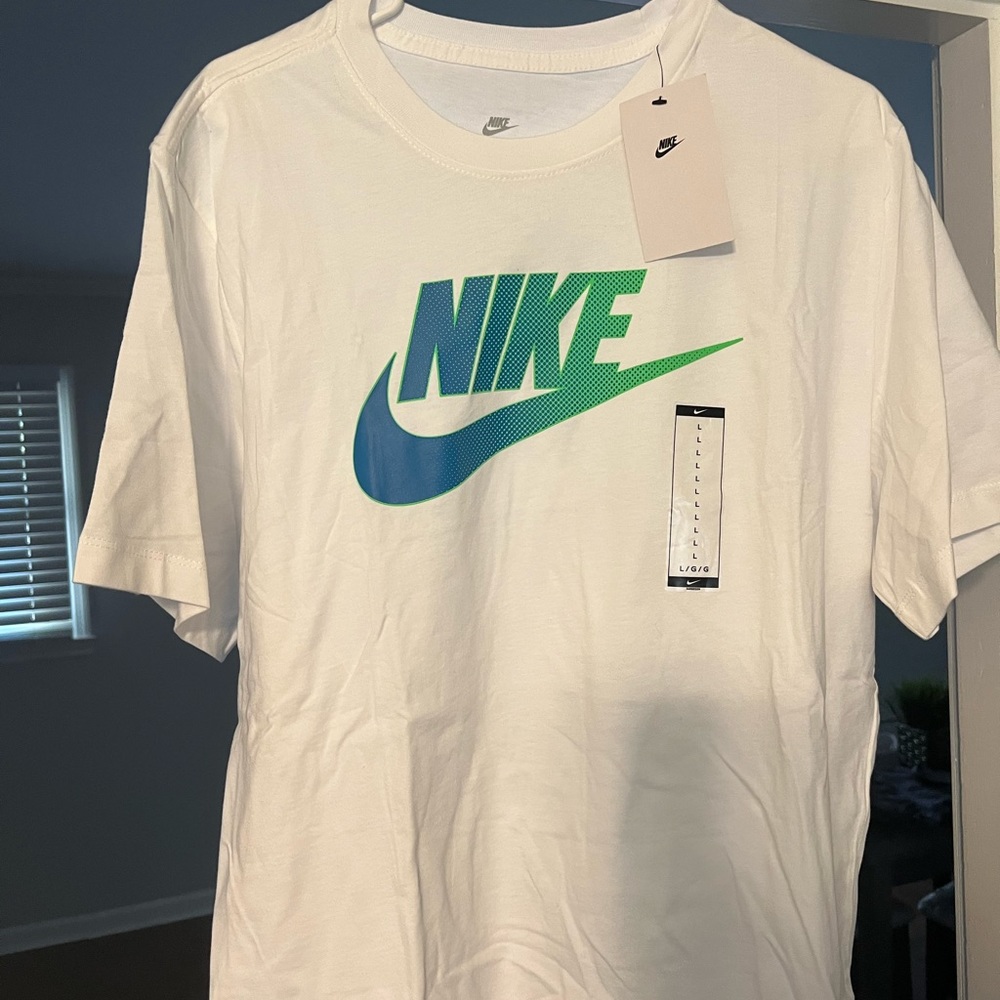 Men’s Nike t shirt